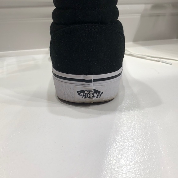 vans - Picture 3 of 5